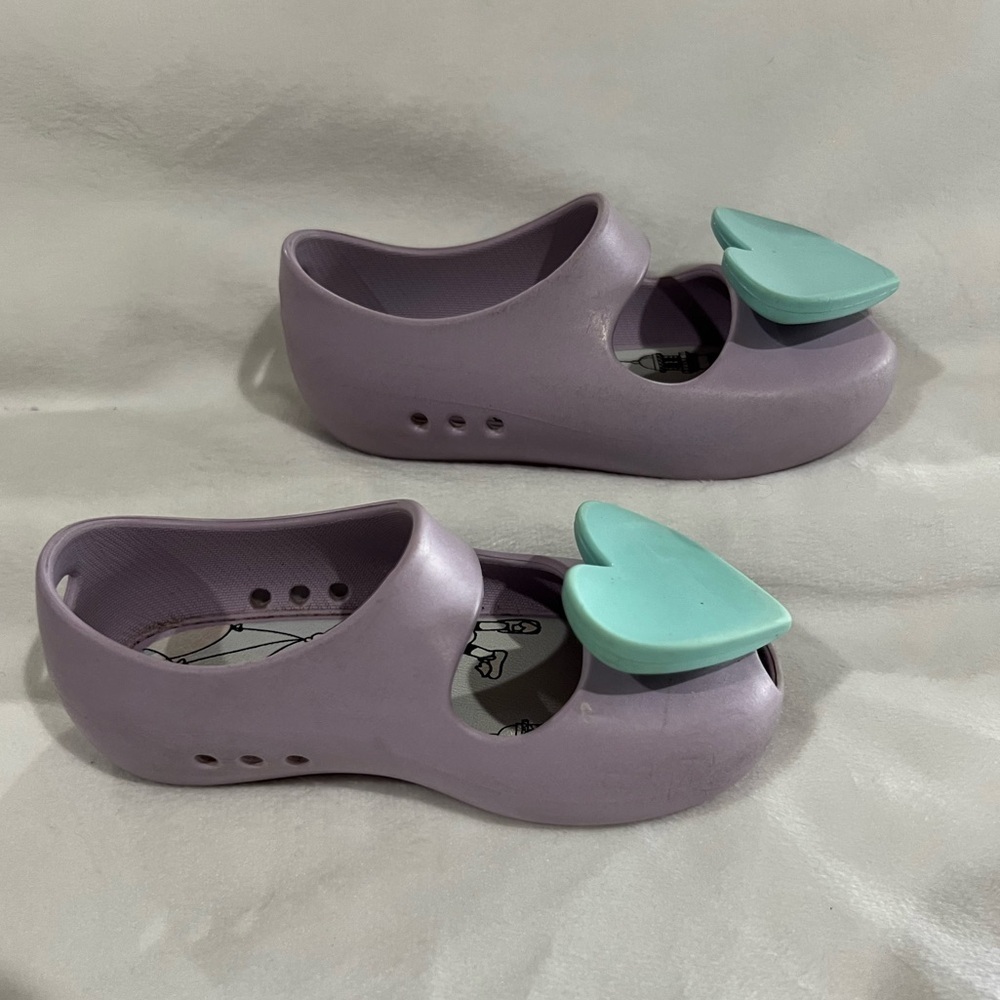 Baubles and Soles Little Girl Size 7 Shoe in Pastel Lavender with Teal Heart - Picture 6 of 10